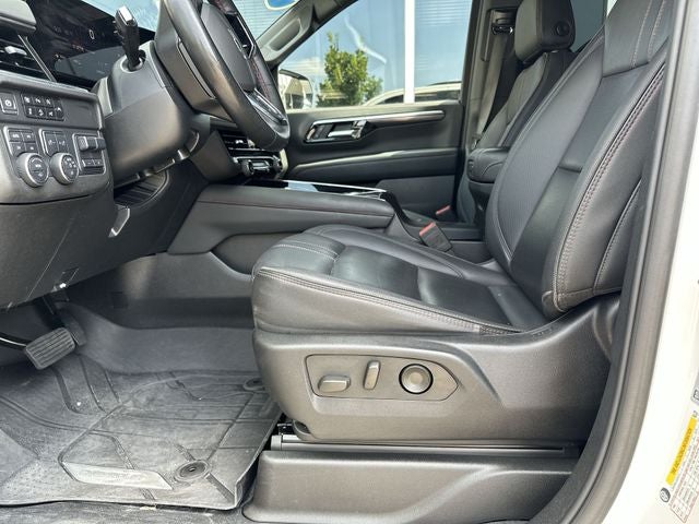 2025 Chevrolet Suburban RST