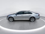 2017 Volkswagen Passat SEL Premium