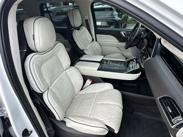 2024 Lincoln Navigator Black Label