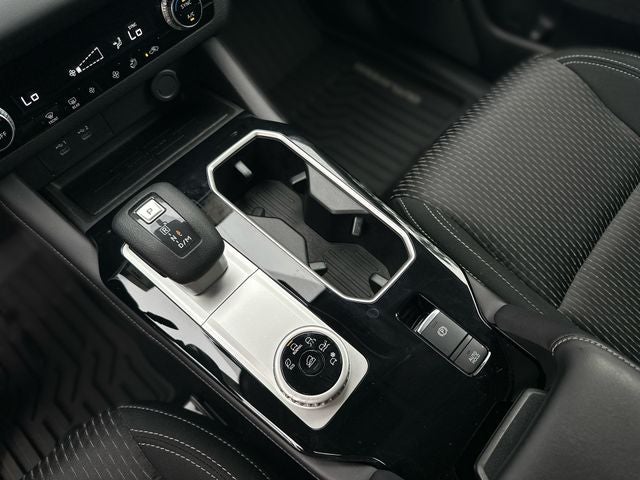 2025 Mitsubishi Outlander ES