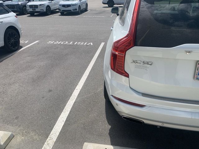 2018 Volvo XC90 T6 Momentum