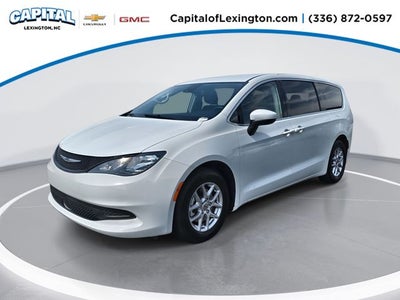 2023 Chrysler Voyager LX