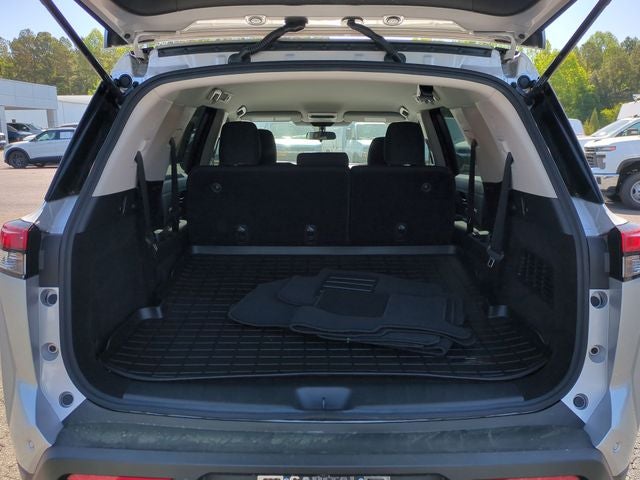 2025 Nissan Pathfinder S