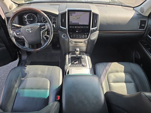 2017 Toyota Land Cruiser Base