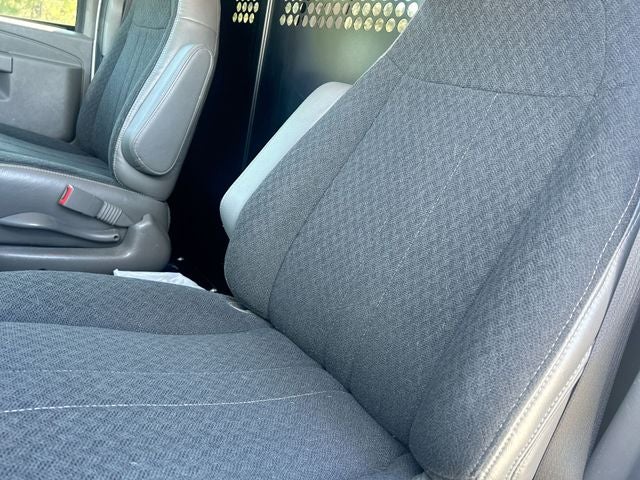 2022 Chevrolet Express 2500 Work Van Cargo