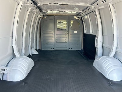 2025 Chevrolet Express 2500 Work Van Cargo