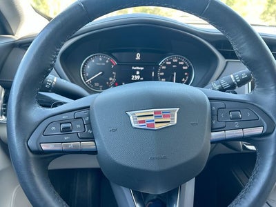 2023 Cadillac XT4 Premium Luxury