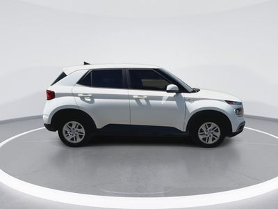 2022 Hyundai Venue SE