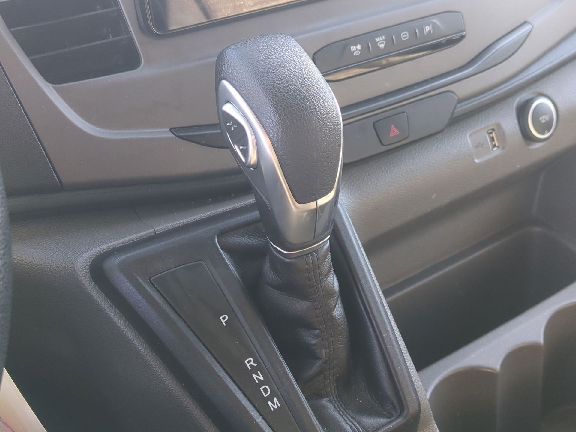 2022 Ford Transit Passenger Wagon XLT