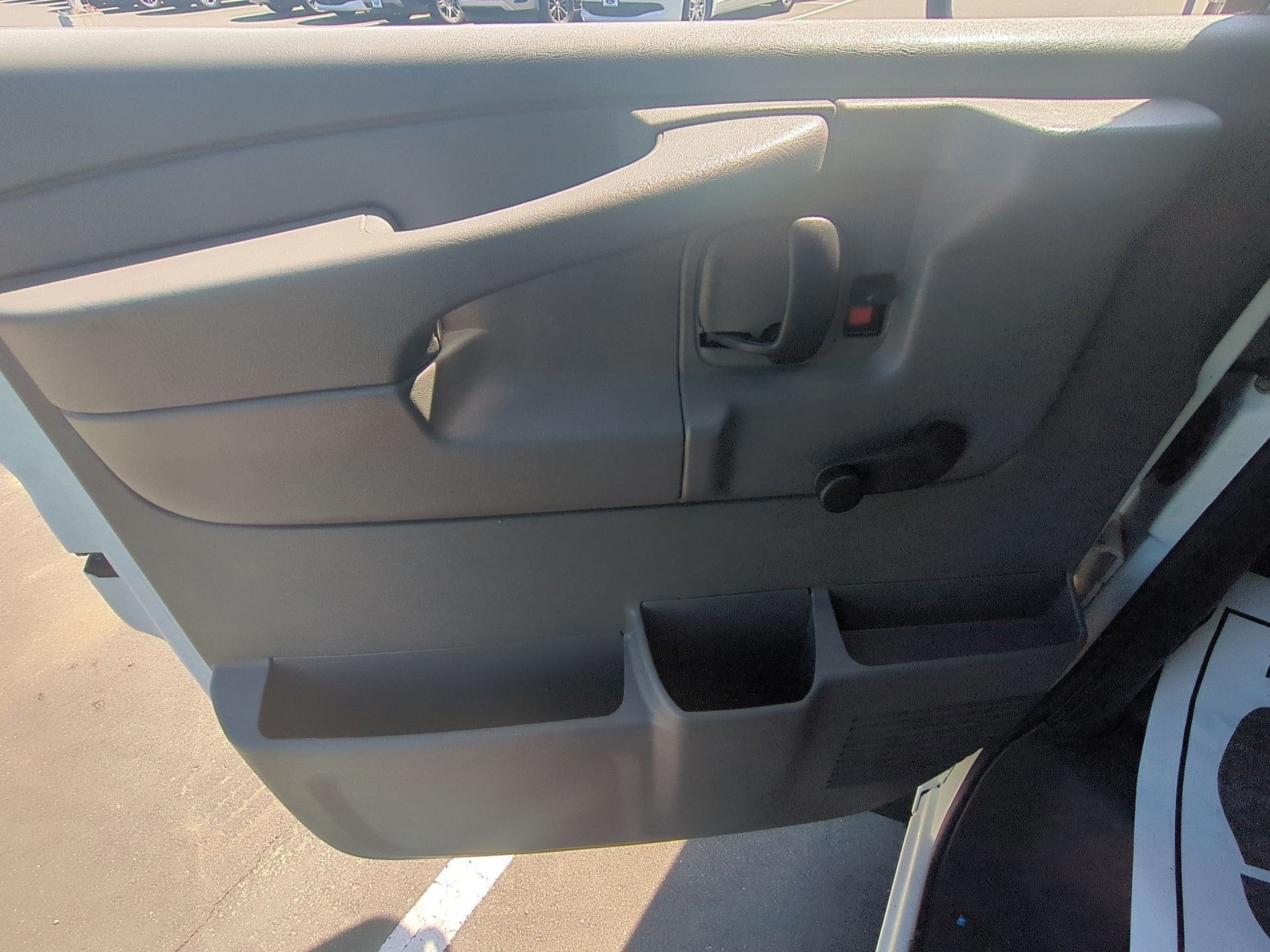 2011 Chevrolet Express Commercial Cutaway Work Van