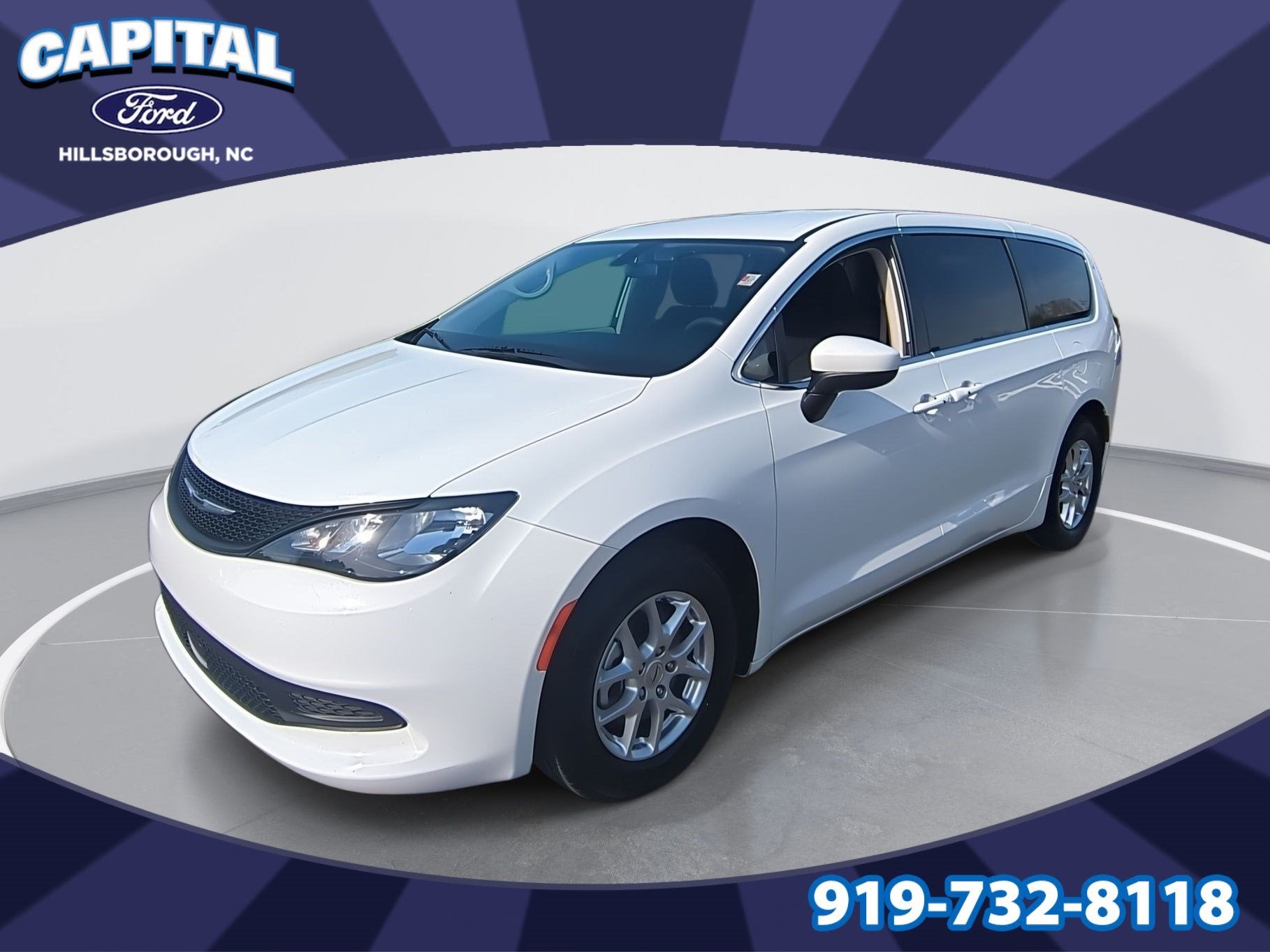 2022 Chrysler Voyager LX