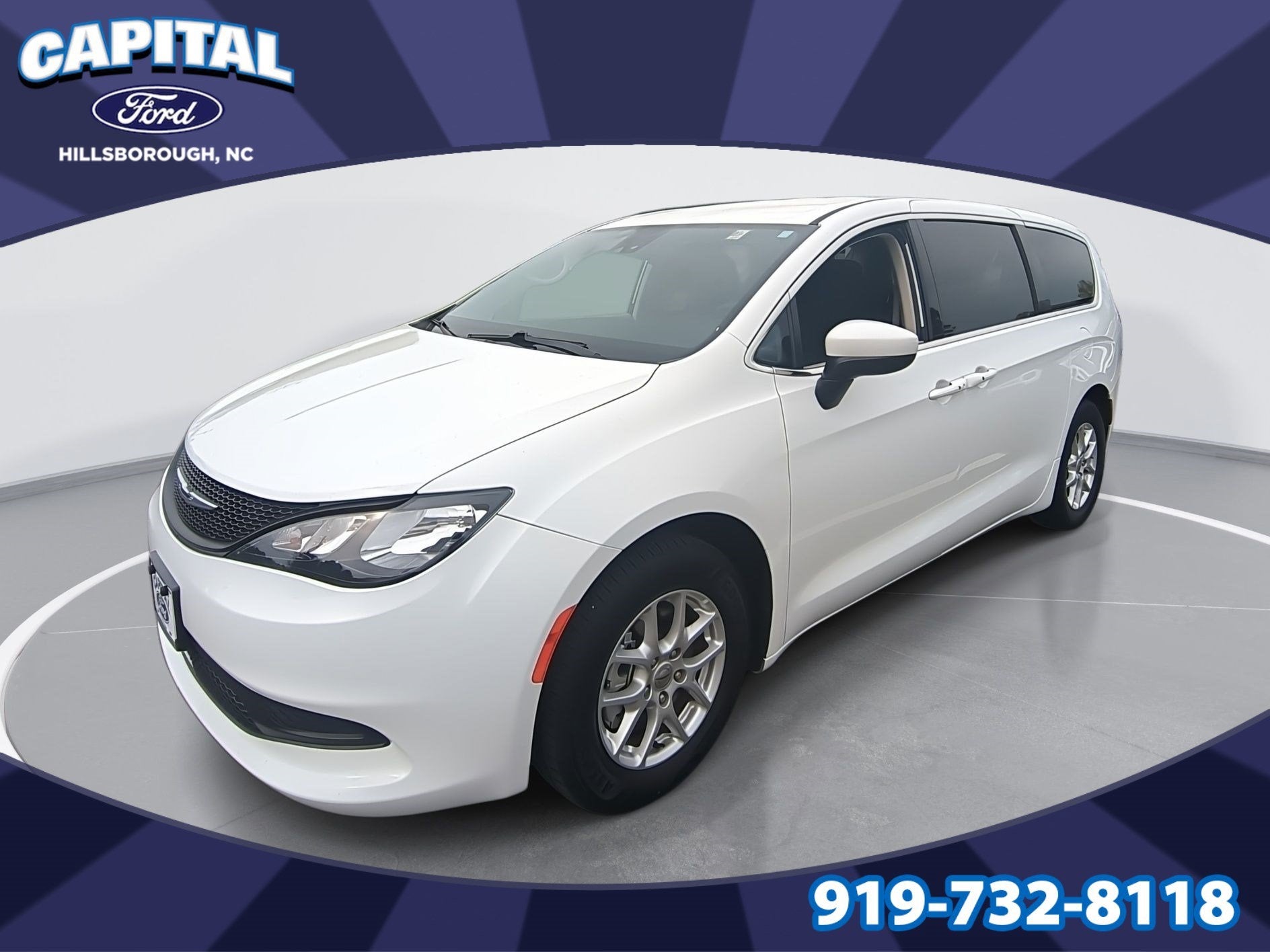 2023 Chrysler Voyager LX