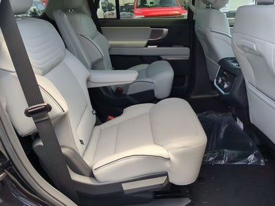 2026 Ford Expedition Platinum