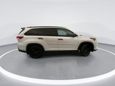 2019 Toyota Highlander SE