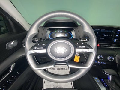 2024 Hyundai Elantra SE