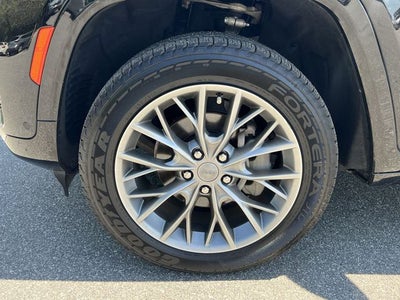 2022 Jeep Grand Cherokee Summit