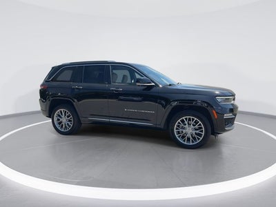 2022 Jeep Grand Cherokee Summit