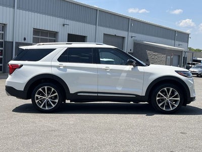2025 Ford Explorer Platinum