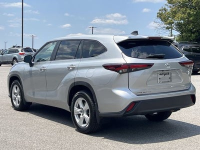 2024 Toyota Highlander LE
