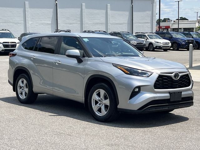 2024 Toyota Highlander LE