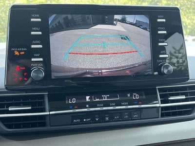 2022 Toyota Sienna LE 8 Passenger
