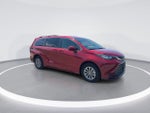 2022 Toyota Sienna LE 8 Passenger