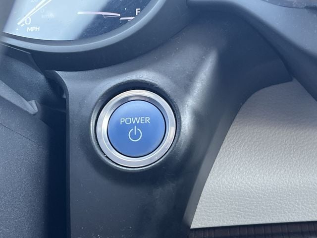 2022 Toyota Sienna LE 8 Passenger