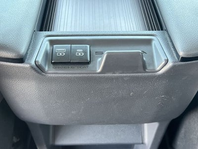 2022 Toyota Sienna LE 8 Passenger