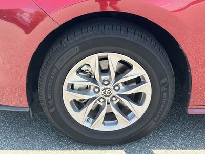 2022 Toyota Sienna LE 8 Passenger