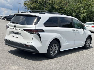 2026 Toyota Sienna XLE 8 Passenger
