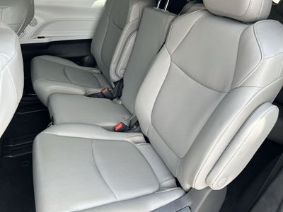 2026 Toyota Sienna XLE 8 Passenger