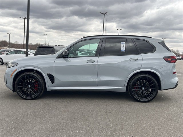 2025 BMW X5 M60i