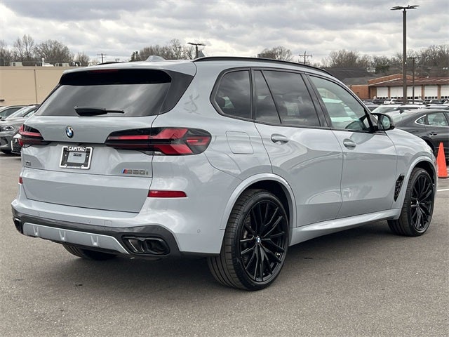 2025 BMW X5 M60i