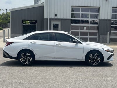 2025 Hyundai Elantra Hybrid SEL Sport