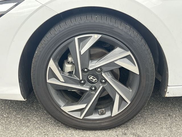 2025 Hyundai Elantra Hybrid Limited