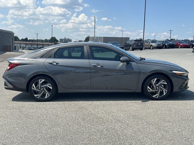 2025 Hyundai Elantra Hybrid Limited