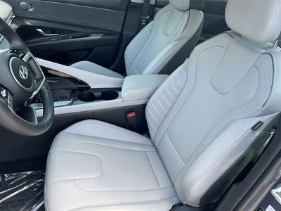 2025 Hyundai Elantra Hybrid Limited