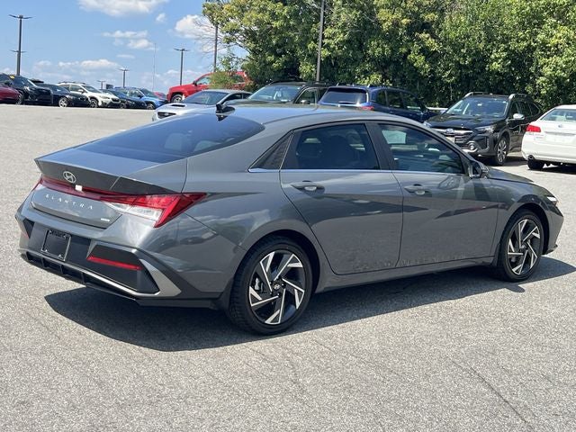 2025 Hyundai Elantra Hybrid Limited