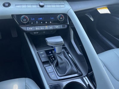 2025 Hyundai Elantra Hybrid Limited