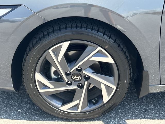 2025 Hyundai Elantra Hybrid Limited