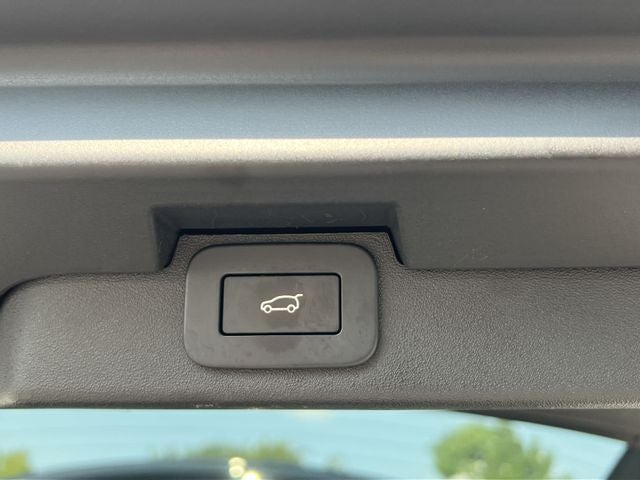 2024 Land Rover Discovery S