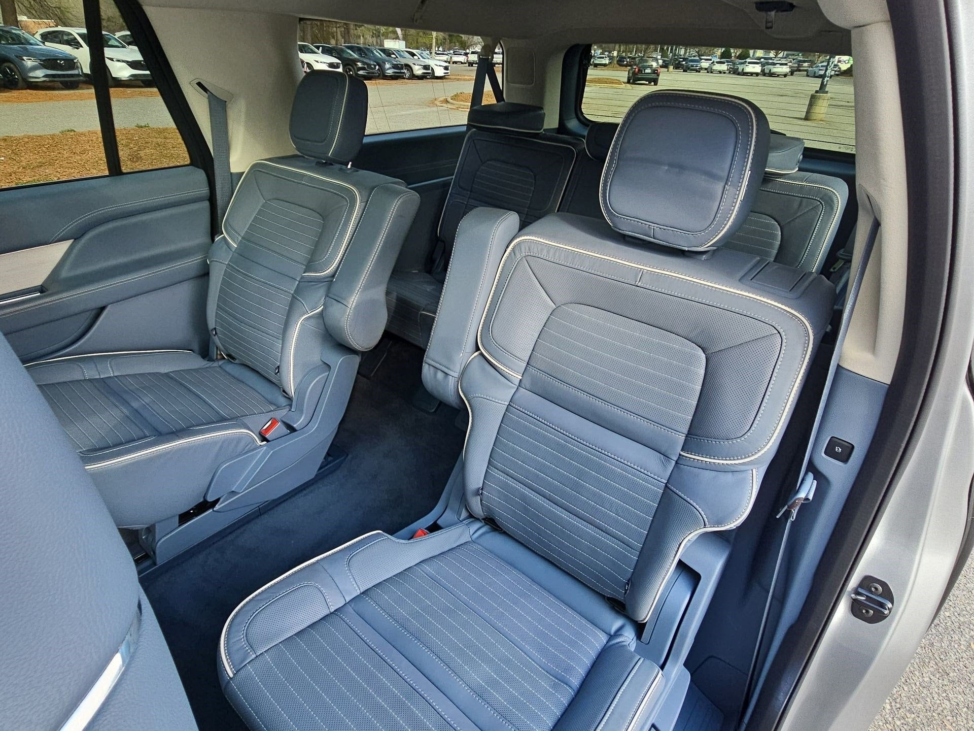 2022 Lincoln Navigator L Black Label