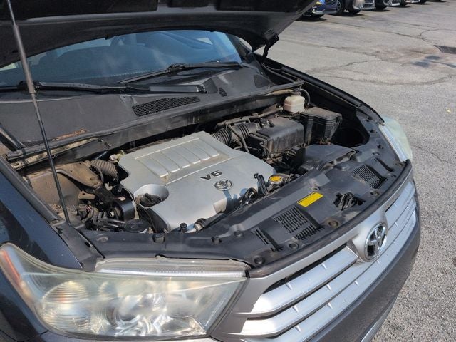 2013 Toyota Highlander SE