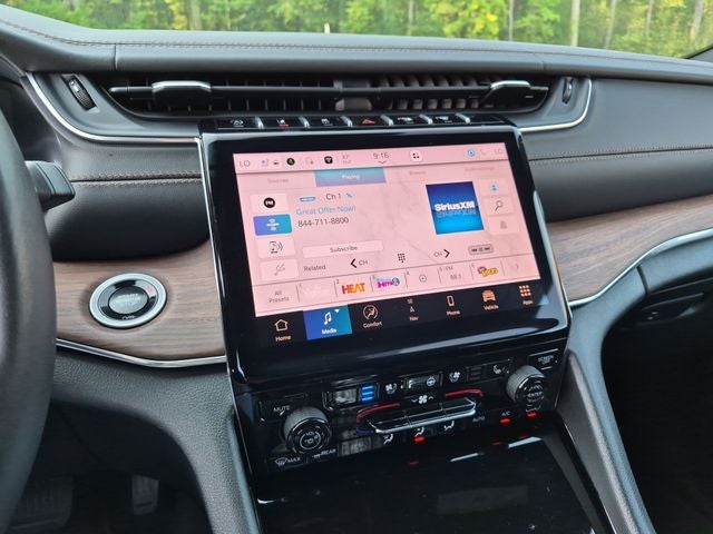 2025 Jeep Grand Cherokee Summit