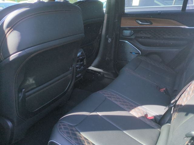 2022 Jeep Grand Cherokee Summit Reserve