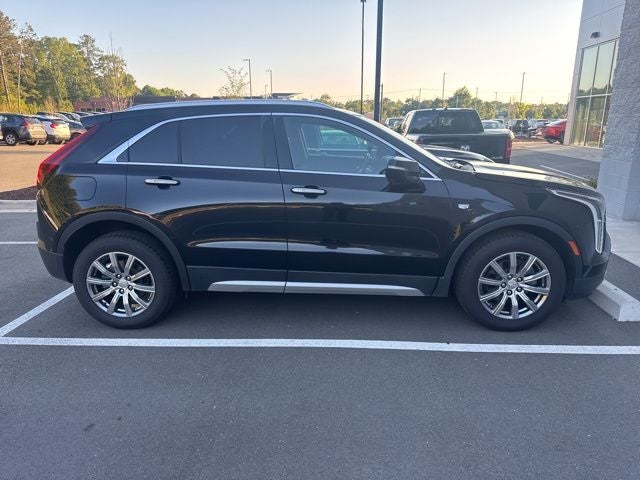 2022 Cadillac XT4 Premium Luxury