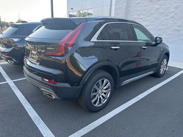 2022 Cadillac XT4 Premium Luxury