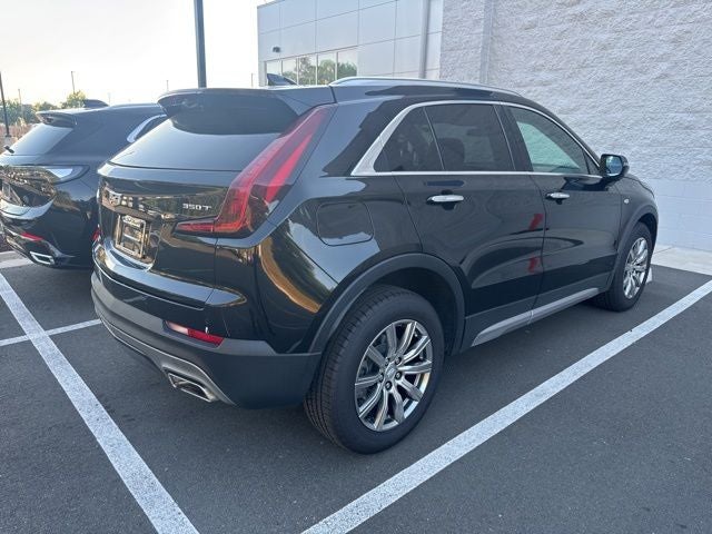2022 Cadillac XT4 Premium Luxury