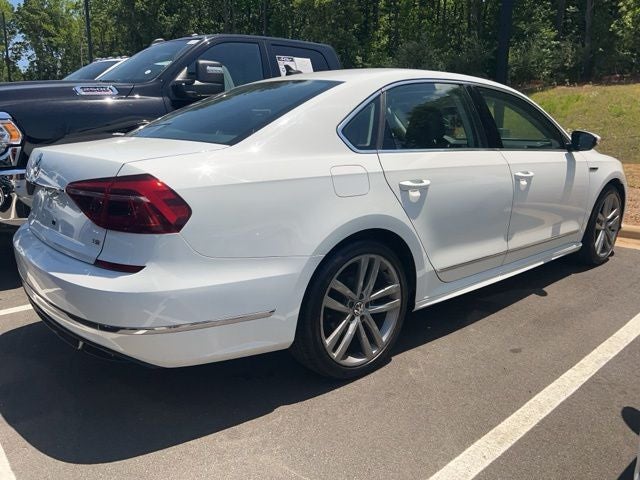 2017 Volkswagen Passat 1.8T R-Line