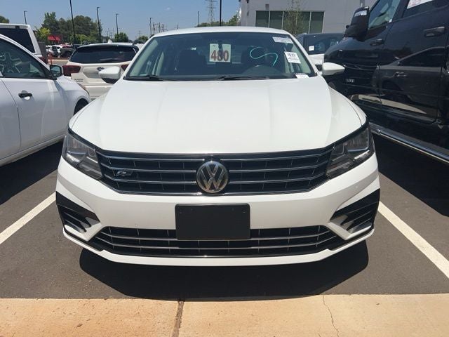 2017 Volkswagen Passat 1.8T R-Line